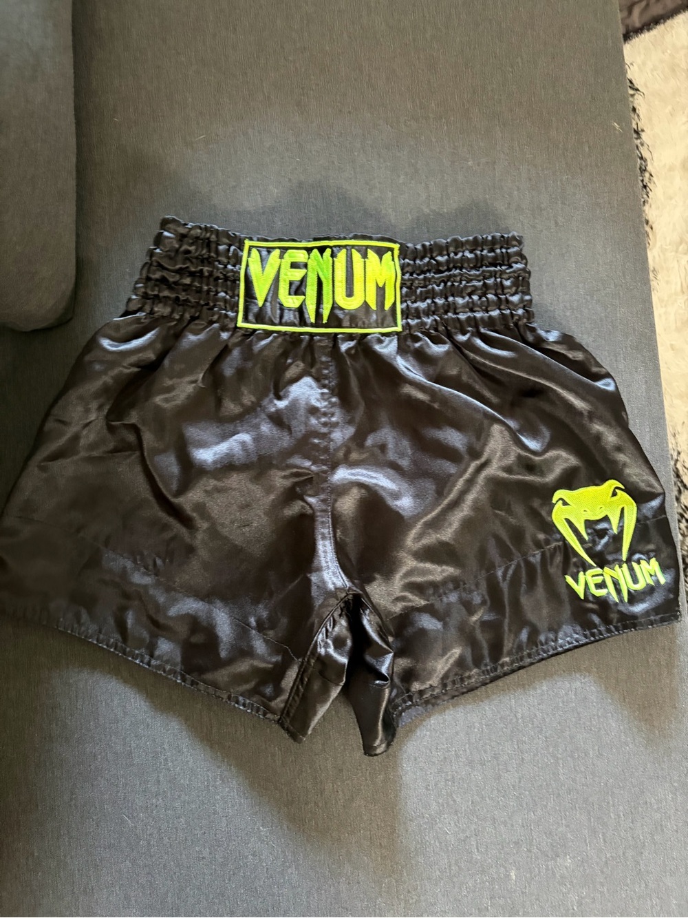 VENUM Muay Thai Shorts XL Kickboxing Martial Arts NWOT